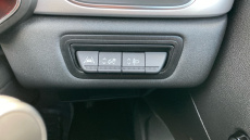 Renault Captur 1.0 TCE 100 Iconic 5dr Petrol Hatchback